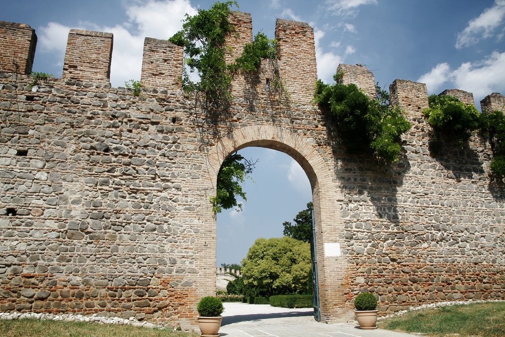 Ingresso Castello, lato sud