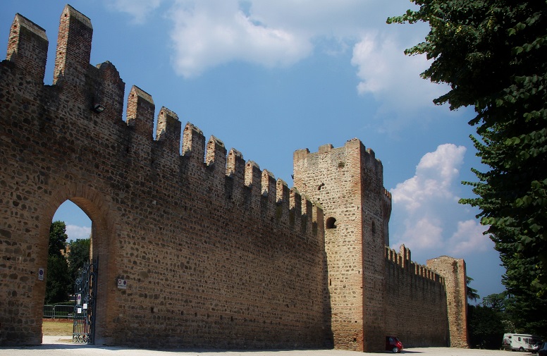 Mura Castello, lato est